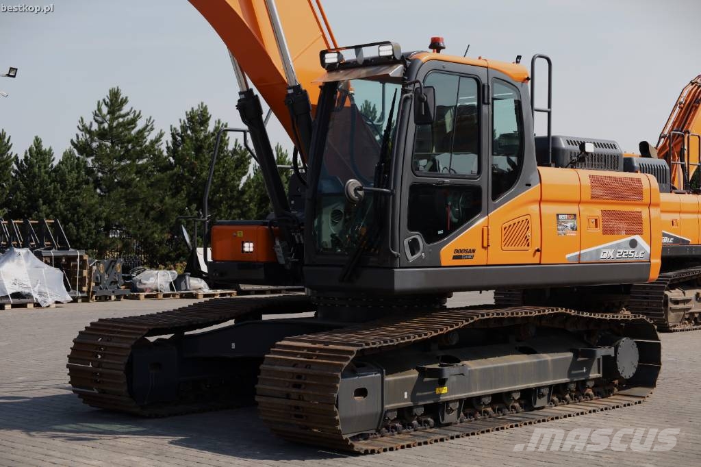 Doosan DX 225 LC-7 Roomikekskavaatorid