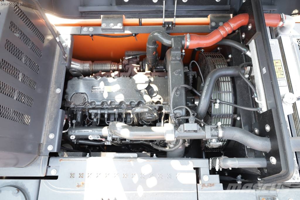 Doosan DX 225 LC-7 Roomikekskavaatorid