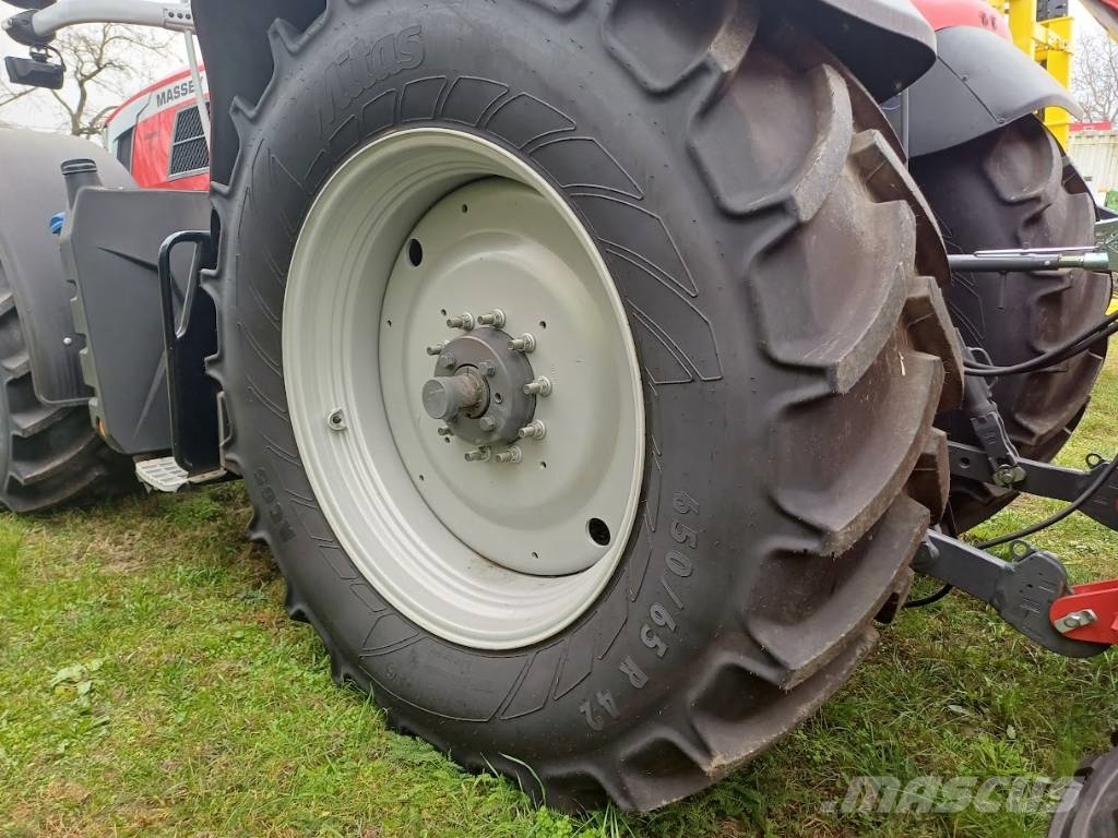 Massey Ferguson 7 S Traktori