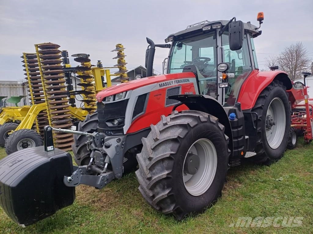 Massey Ferguson 7 S Traktori