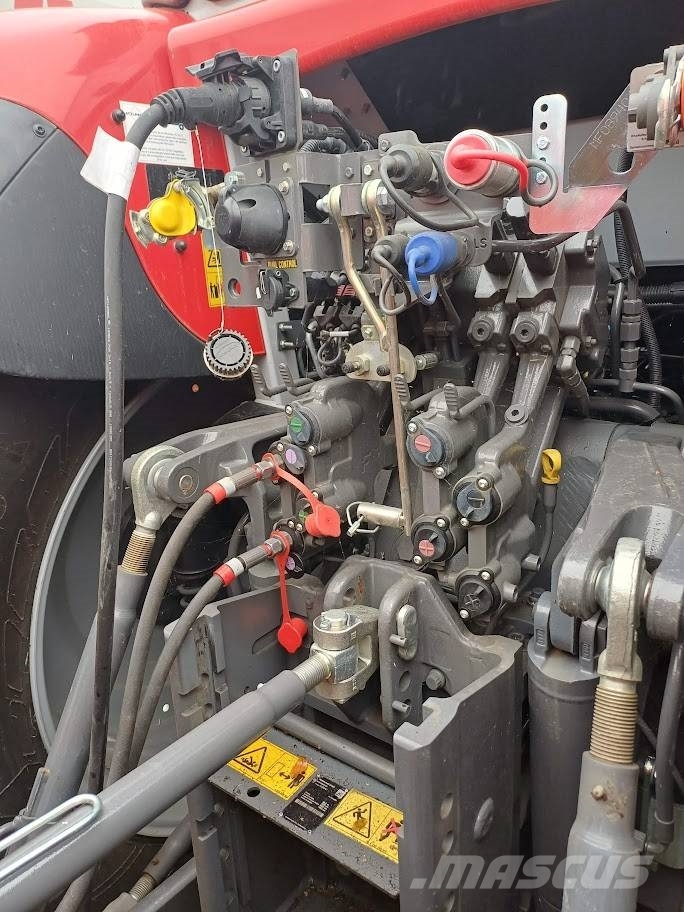 Massey Ferguson 7 S Traktori