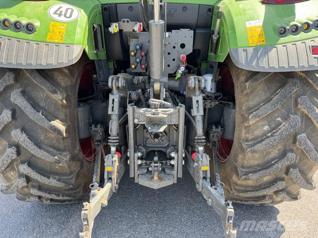 Fendt 716 power Трактори