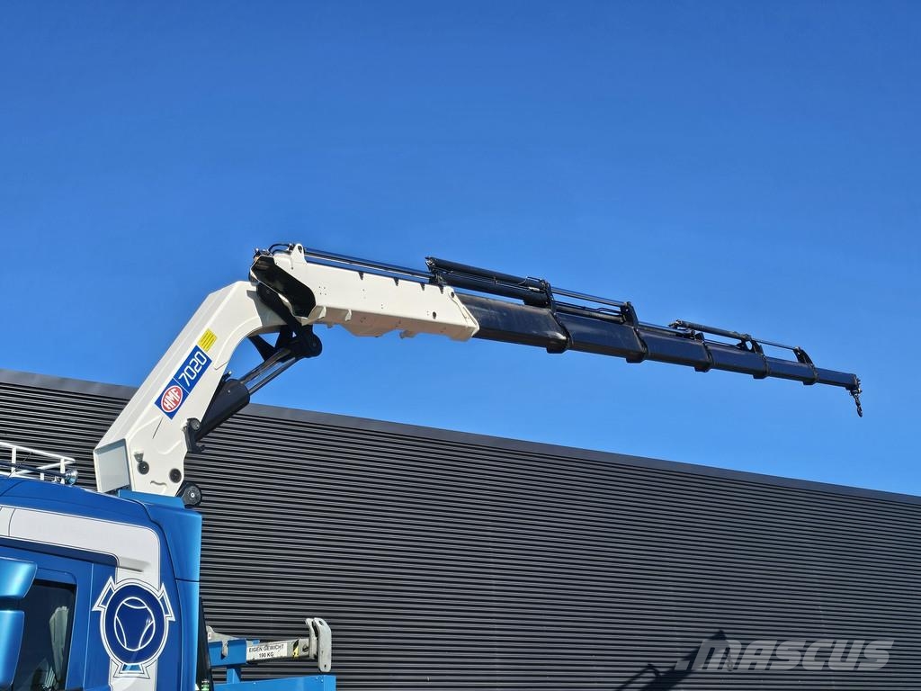 Scania R520 V8 8x2/6 / HMF 70 tm + JUMBO AANHANGER Vlakke laadvloer met kraan