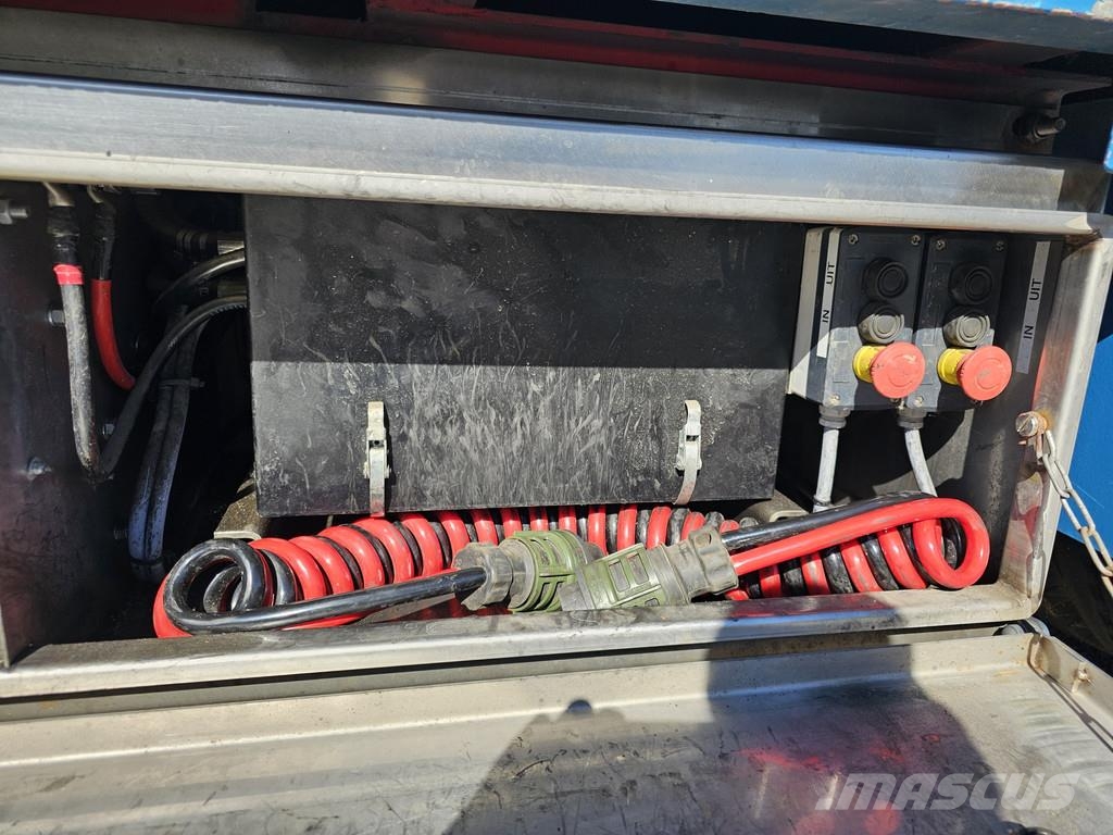 Scania R520 V8 8x2/6 / HMF 70 tm + JUMBO AANHANGER Vlakke laadvloer met kraan