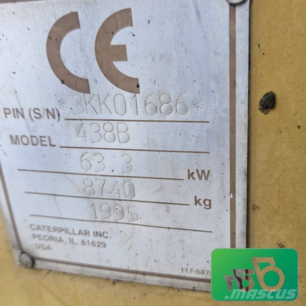 CAT 438B Retroescavadoras