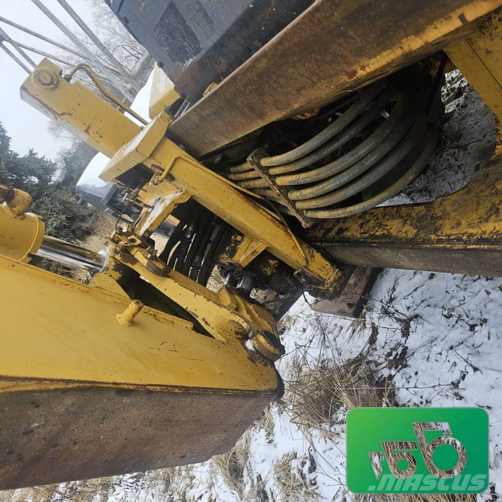 CAT 438B Retroescavadoras