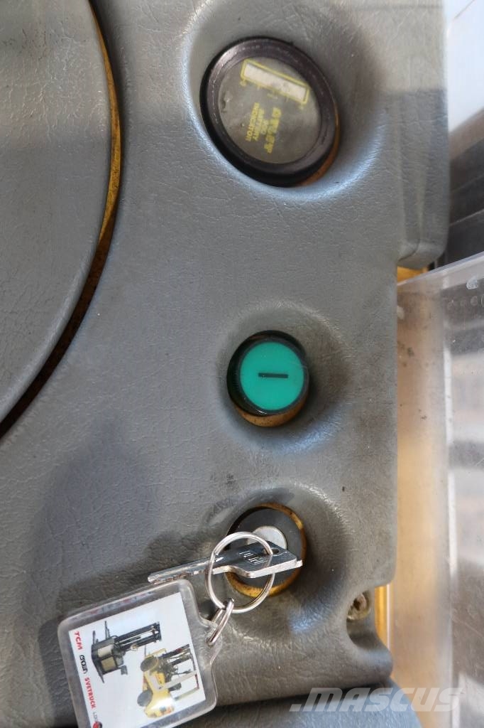 UniTruck Atlet 125 AJN 自走式堆積機