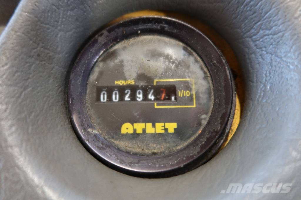 UniTruck Atlet 125 AJN 自走式堆積機