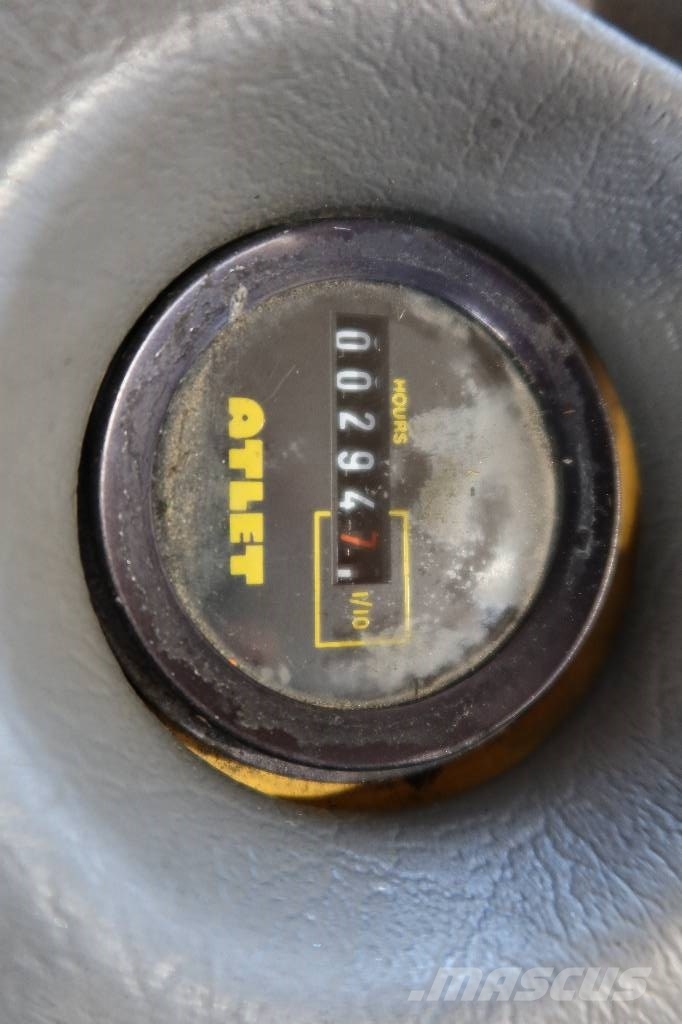UniTruck Atlet 125 AJN 自走式堆積機