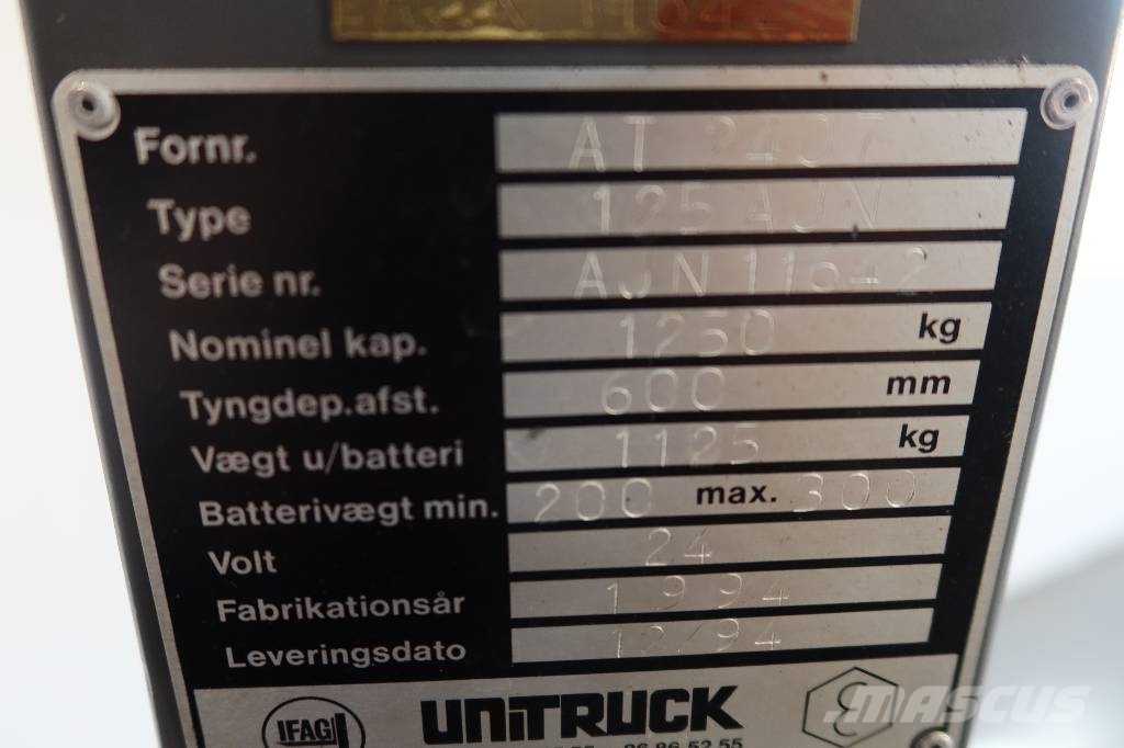 UniTruck Atlet 125 AJN 自走式堆積機