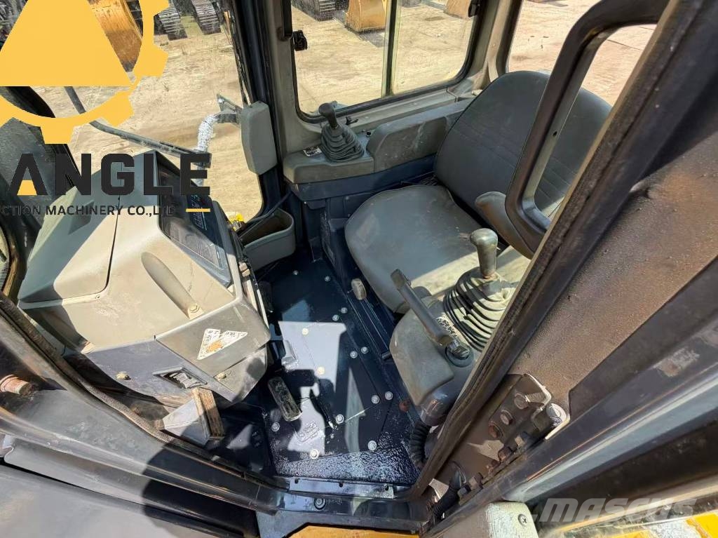 Komatsu D 65 PX Гусеничні бульдозери