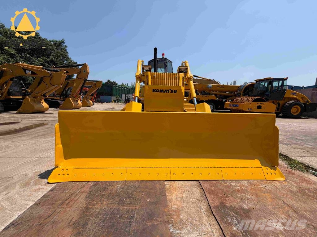 Komatsu D 65 PX Гусеничні бульдозери