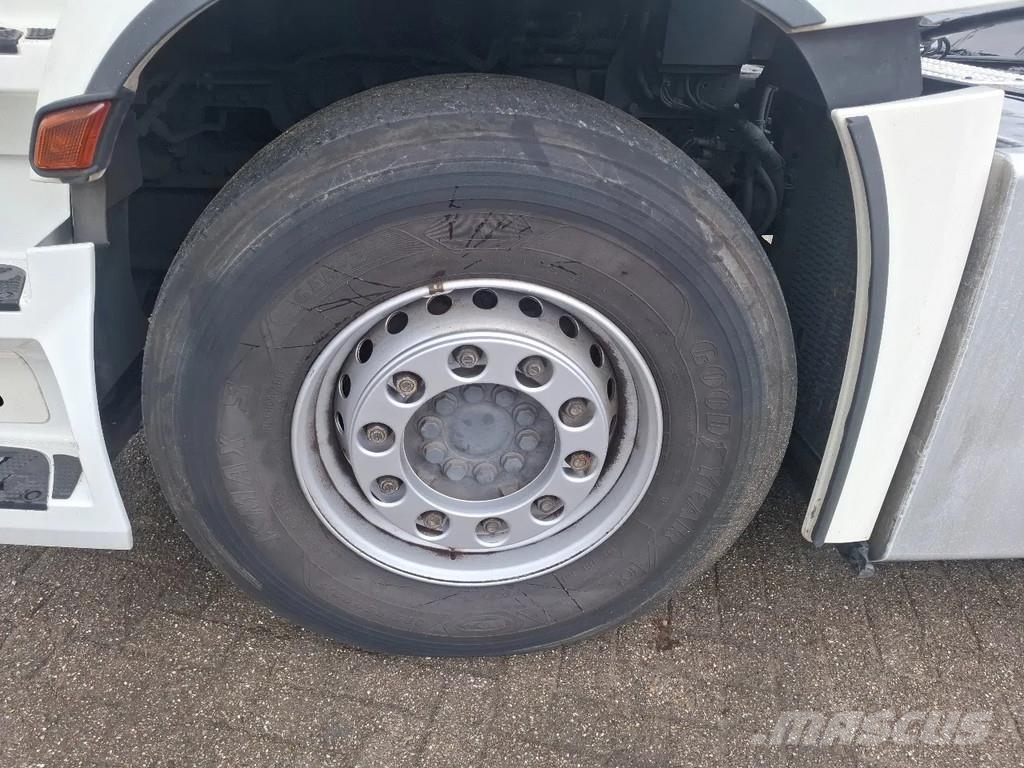 Mercedes-Benz Actros 2545 GIGASPACE 6X2 90748 Sattelzugmaschinen