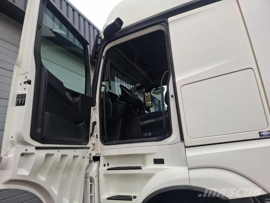 Mercedes-Benz Actros 2545 GIGASPACE 6X2 90748 Sattelzugmaschinen