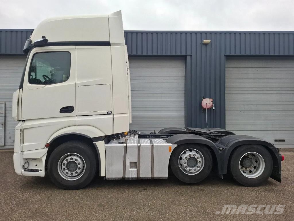 Mercedes-Benz Actros 2545 GIGASPACE 6X2 90748 Sattelzugmaschinen