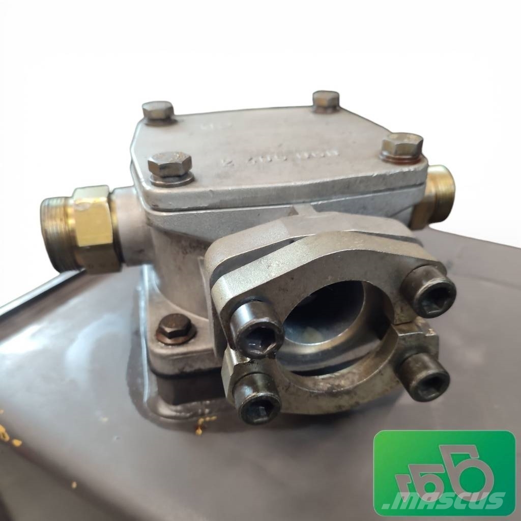 Volvo EW 140 VG46HV hydraulic oil tank Componenti idrauliche
