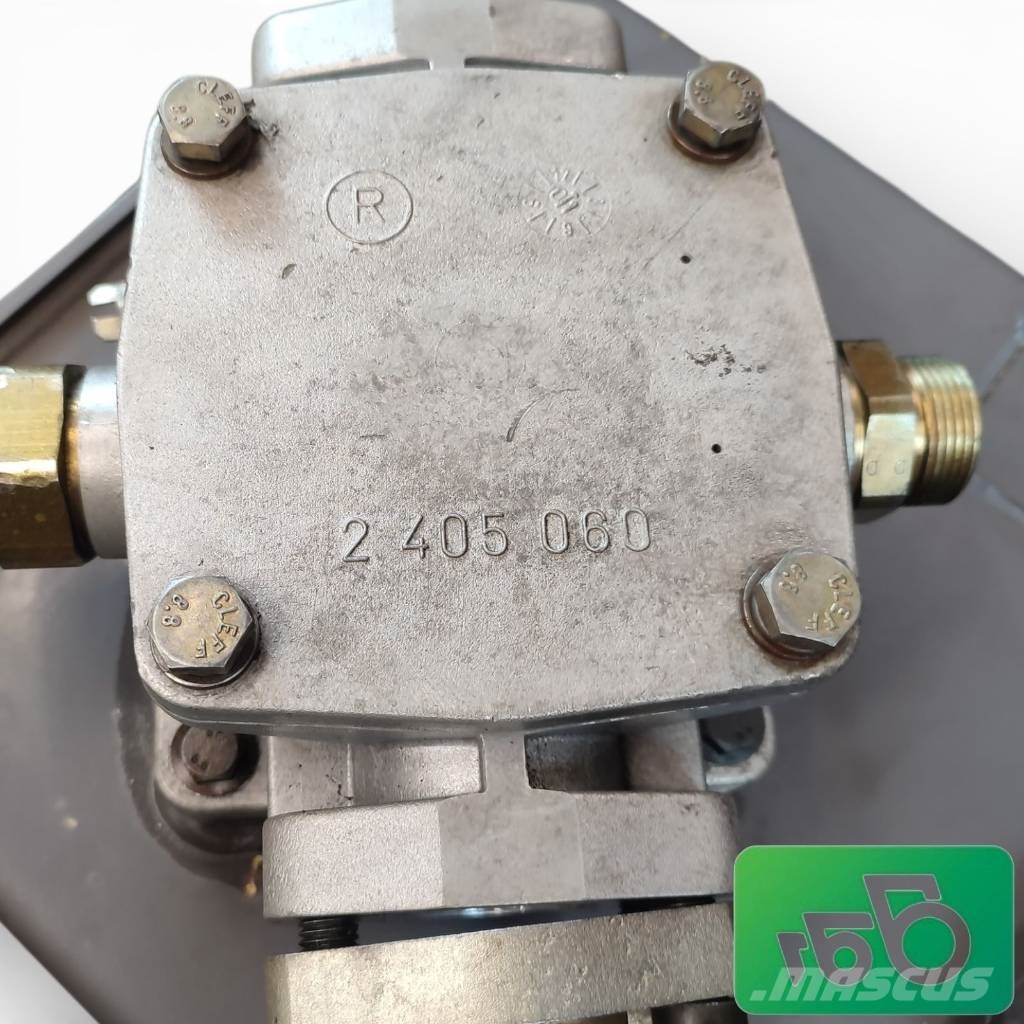 Volvo EW 140 VG46HV hydraulic oil tank Componenti idrauliche