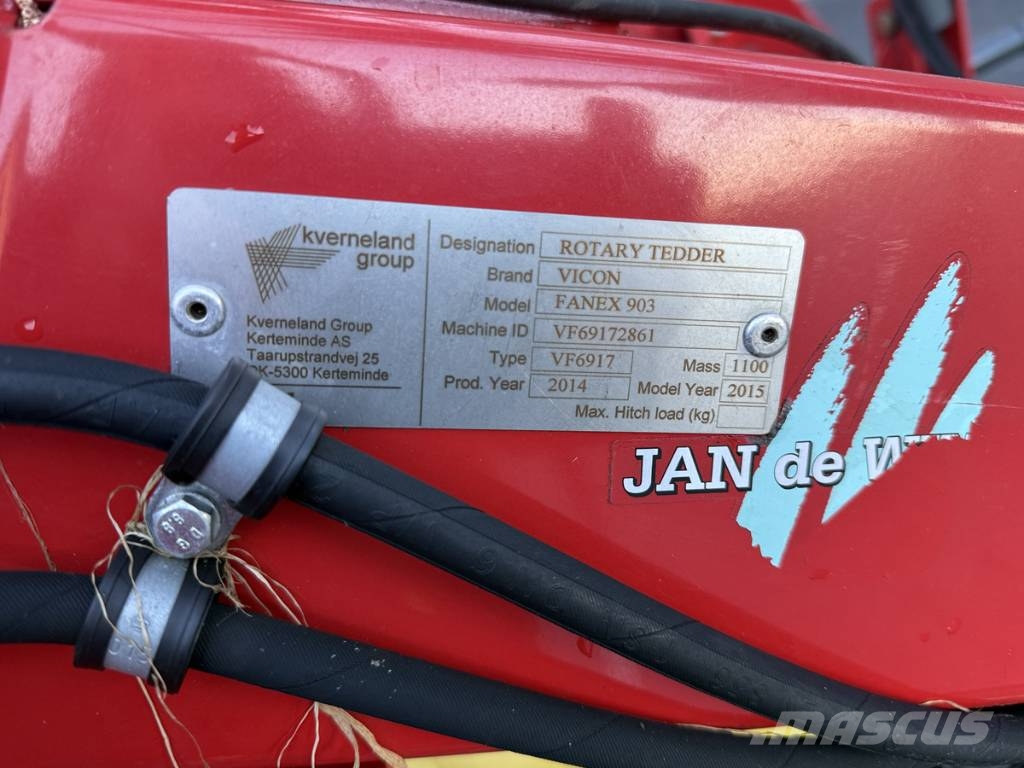 Vicon FANEX 903 Граблі і сінозворушувачі