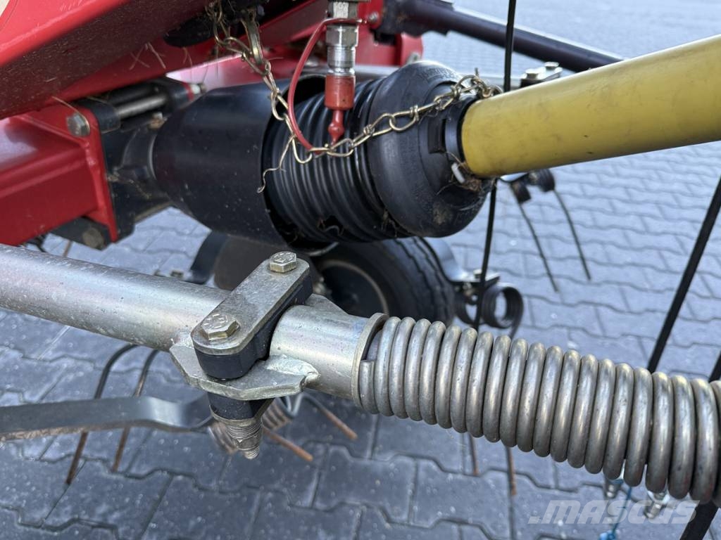 Vicon FANEX 903 Граблі і сінозворушувачі