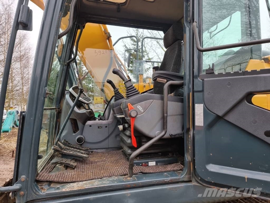 Hyundai HX 140 L Excavadoras sobre orugas