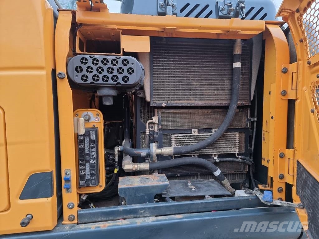 Hyundai HX 140 L Excavadoras sobre orugas