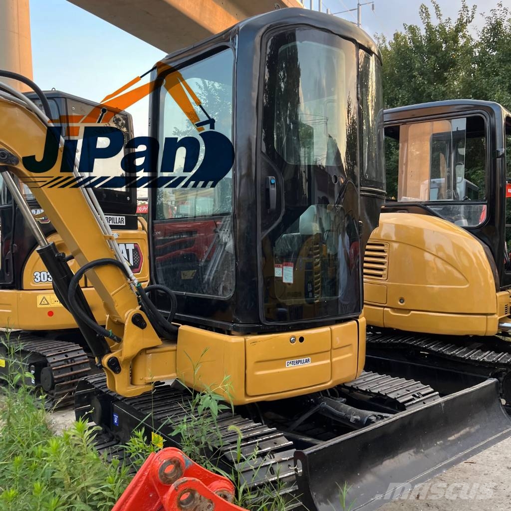 CAT 302 Mini bagri <7t