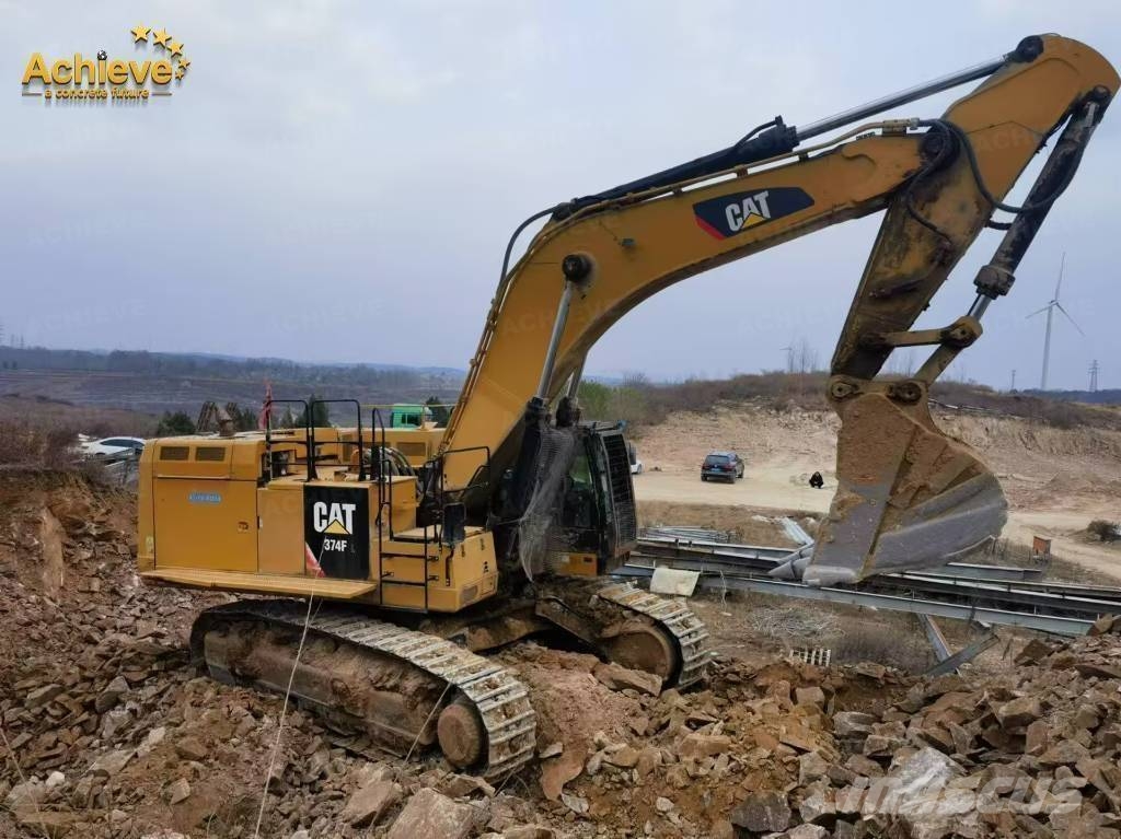 CAT 374 F Gravemaskiner på larvebånd