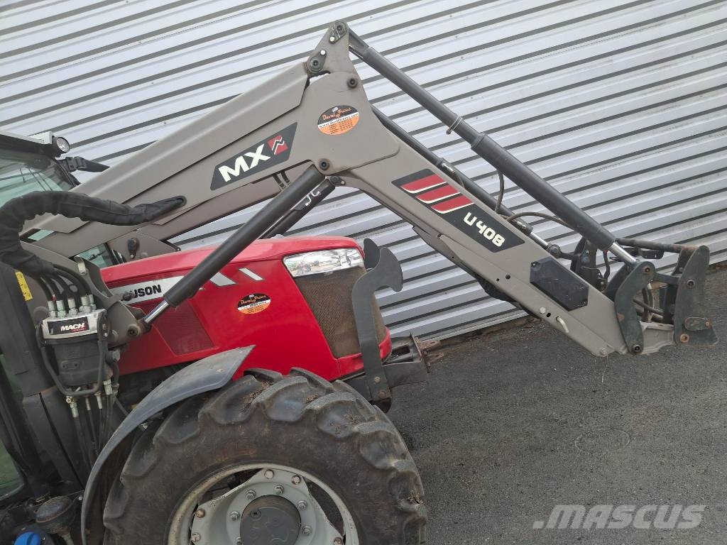 Massey Ferguson 4708 ESSENTIAL Traktory