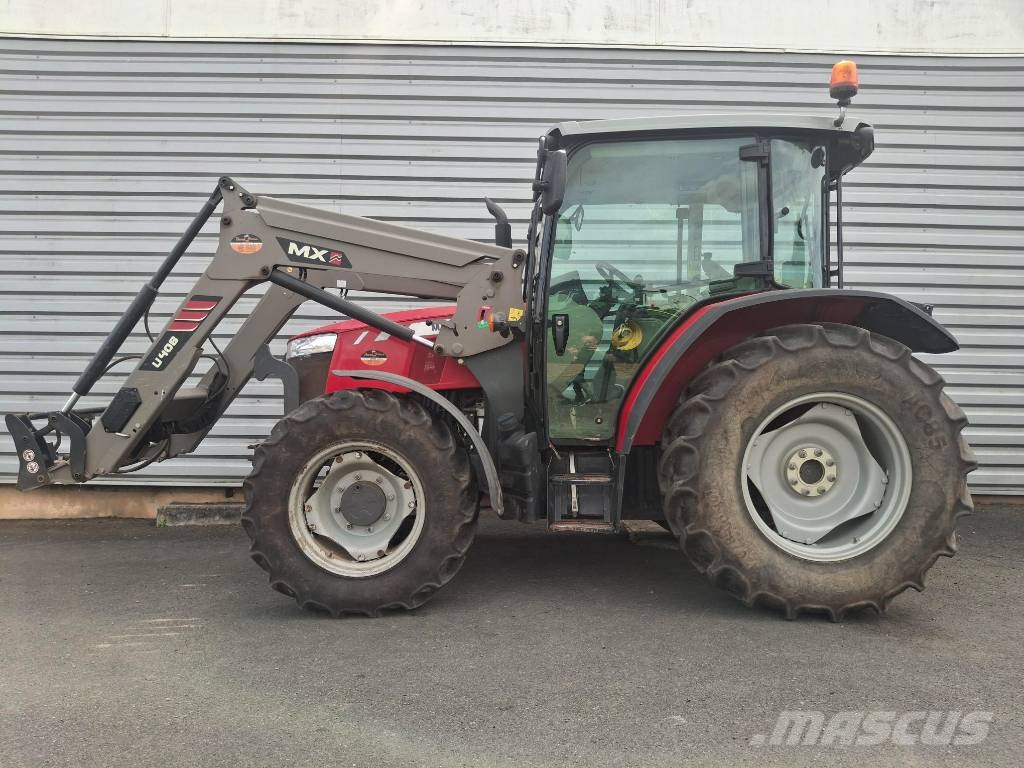 Massey Ferguson 4708 ESSENTIAL Traktory