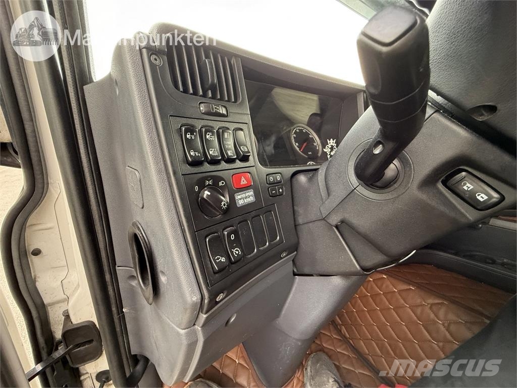 Scania G440LA6X2MNA وحدات الجر