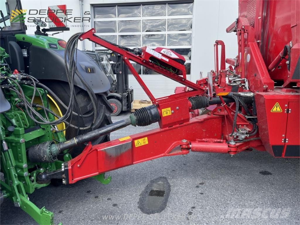 Grimme EVO 280 Sipulinnostokoneet