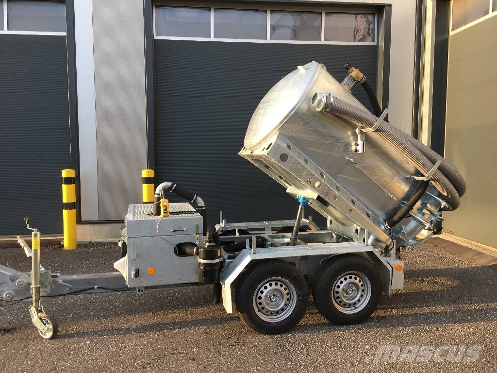 Altro-Tec GmbH  M-Vac 2000 水平掘削リグ