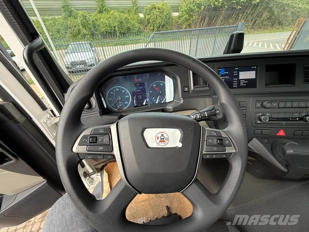 MAN TGS 41.440 MAN TGS 41.440 8x4 Abrollkipper + Kran Hook lift trucks