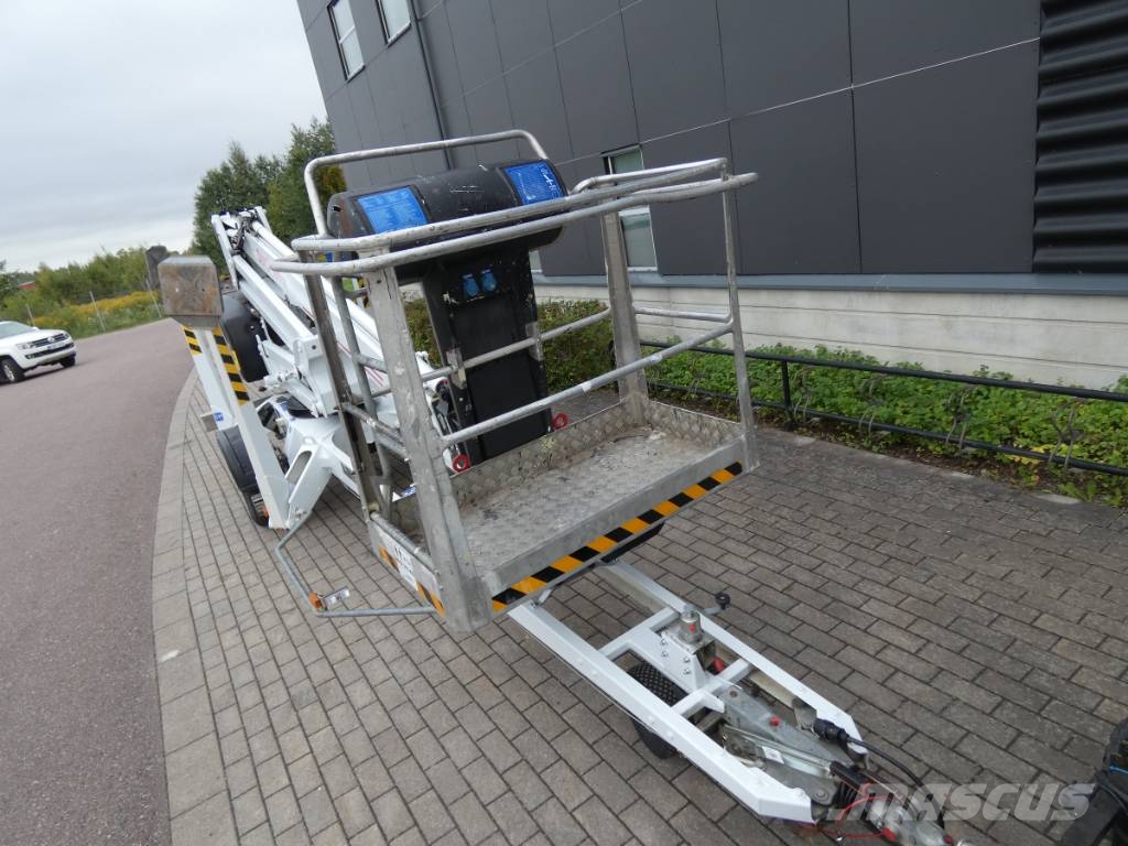 Dino 180 XT Platforme aeriene montate pe remorca
