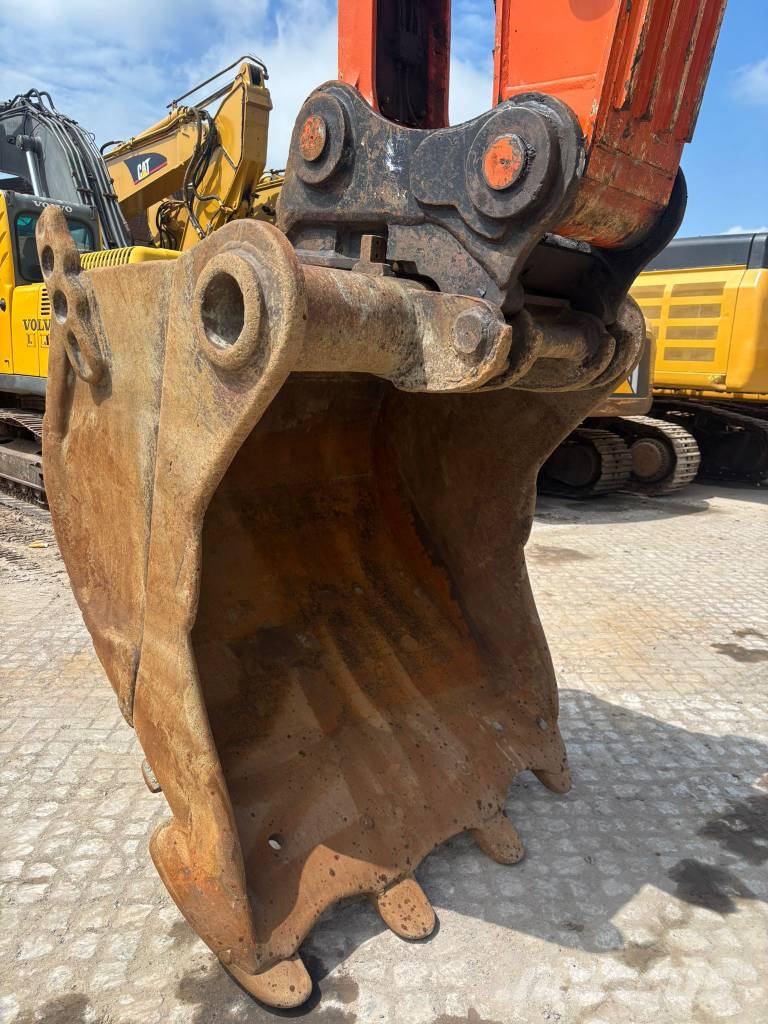Hitachi ZX 350 LC-5 حفارات زحافة