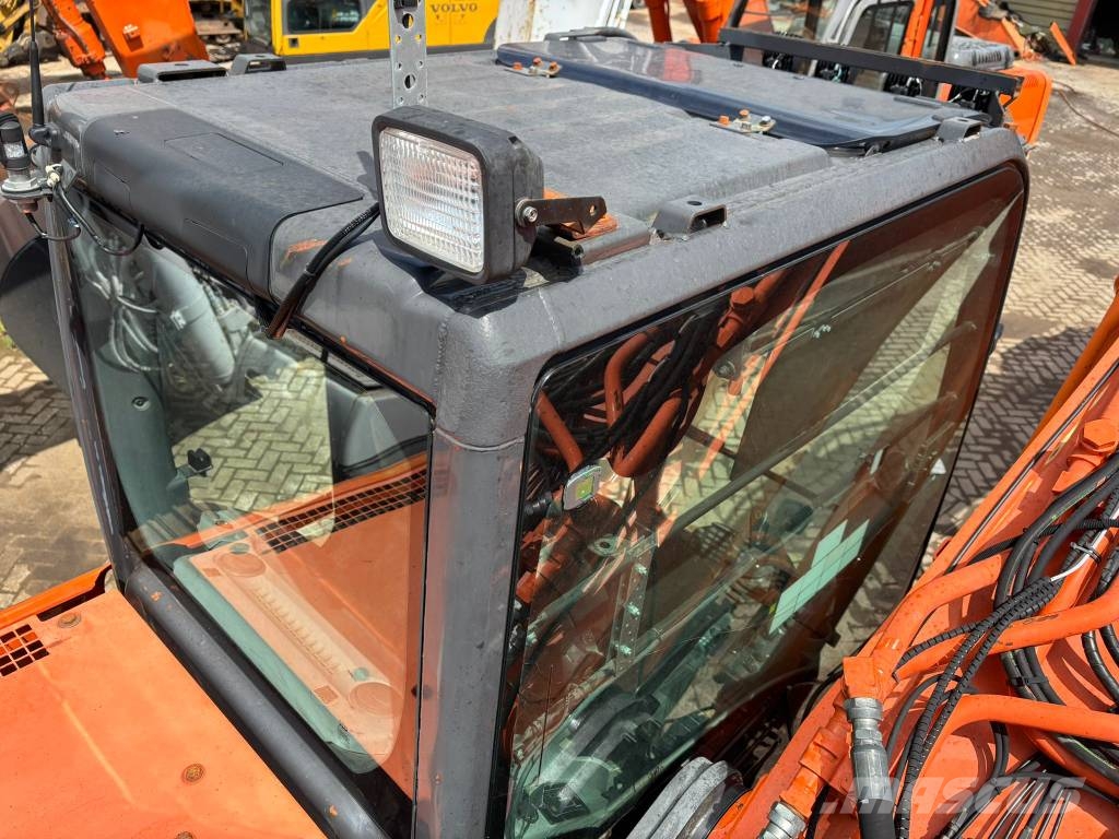 Hitachi ZX 350 LC-5 حفارات زحافة
