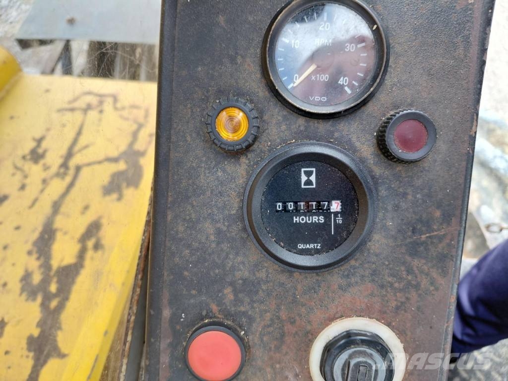 Jarraff Branch cutting machine Jarraf 4x4 75ft / 117 MTH! Entastungsgerät