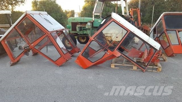 Cabines para Tractores Cabins and interior