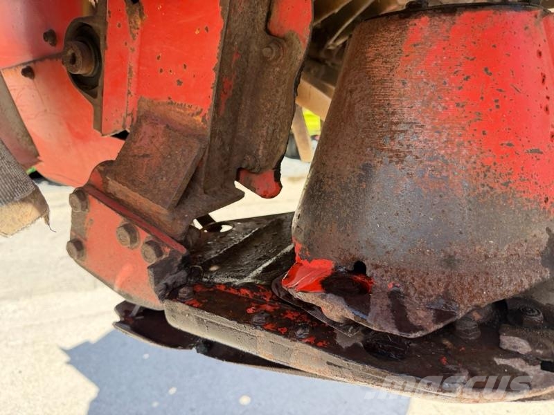 Kuhn FC 883 - Ersatzteilspender Landbouw - overige