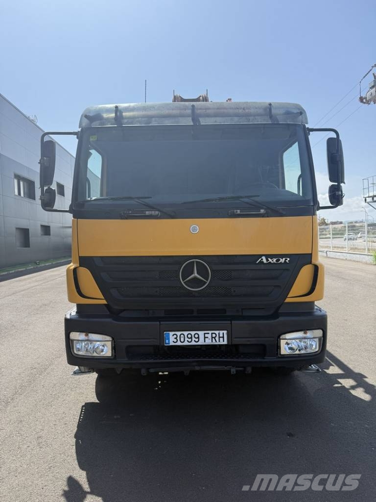 Mercedes-Benz Axor 1833 Beton verdeelmasten