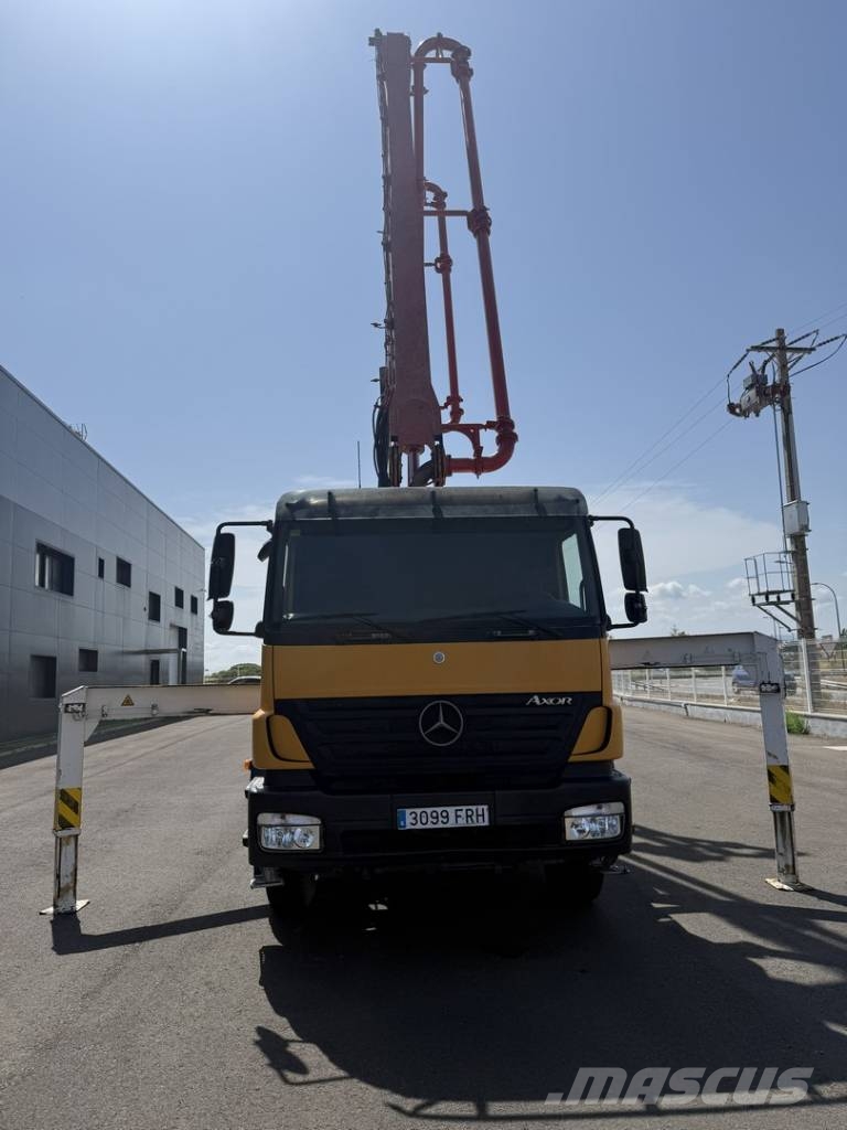 Mercedes-Benz Axor 1833 Beton verdeelmasten