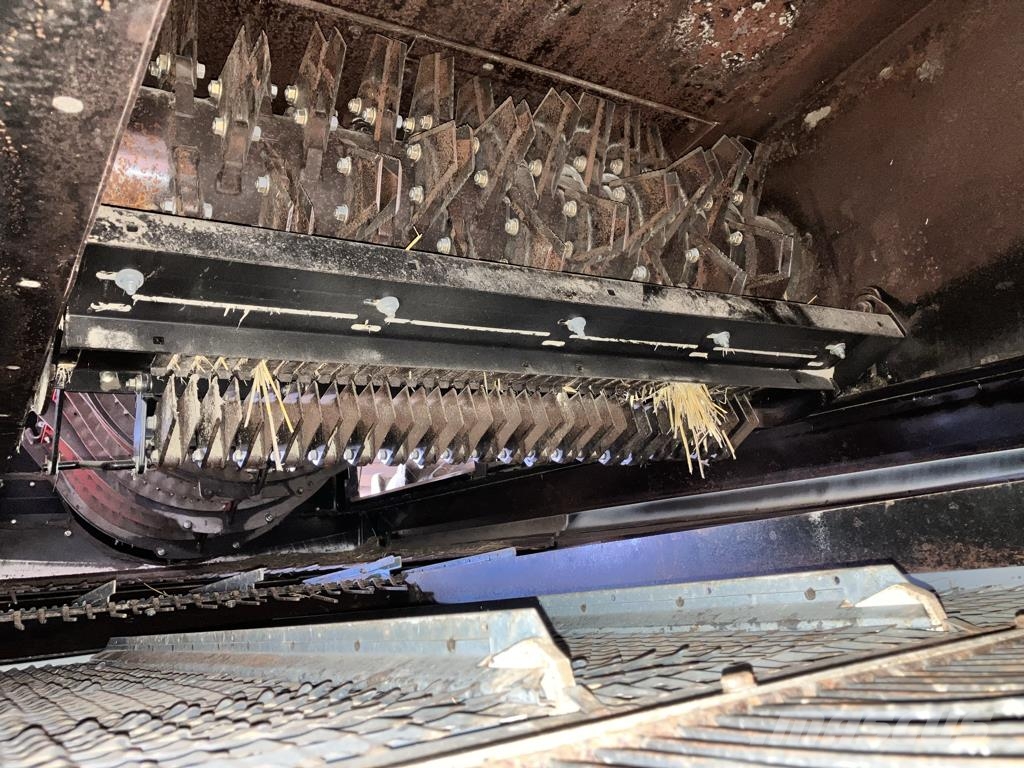 Case IH AXIAL-FLOW 9230 Kombinované zberacie stroje