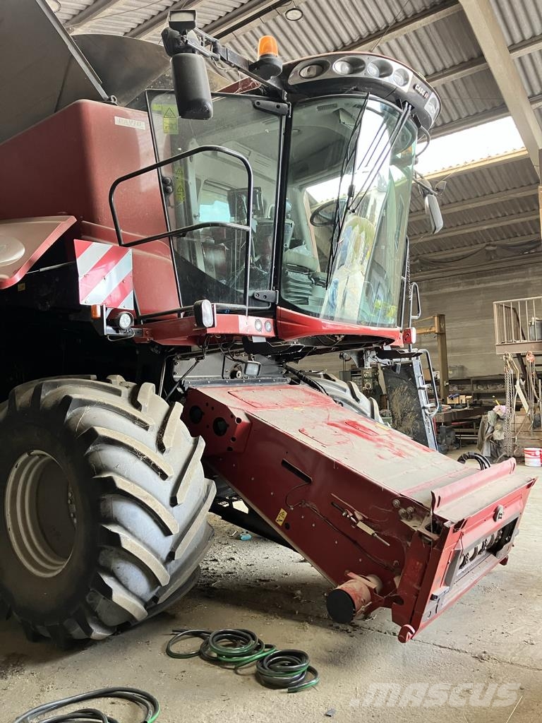 Case IH AXIAL-FLOW 9230 Ražas novākšanas kombaini
