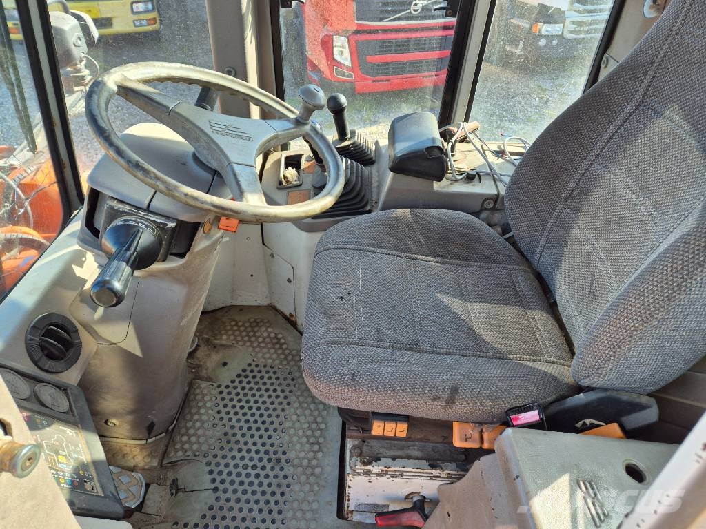 Fiat FR 130 //good condition// good tires Cargadoras sobre ruedas