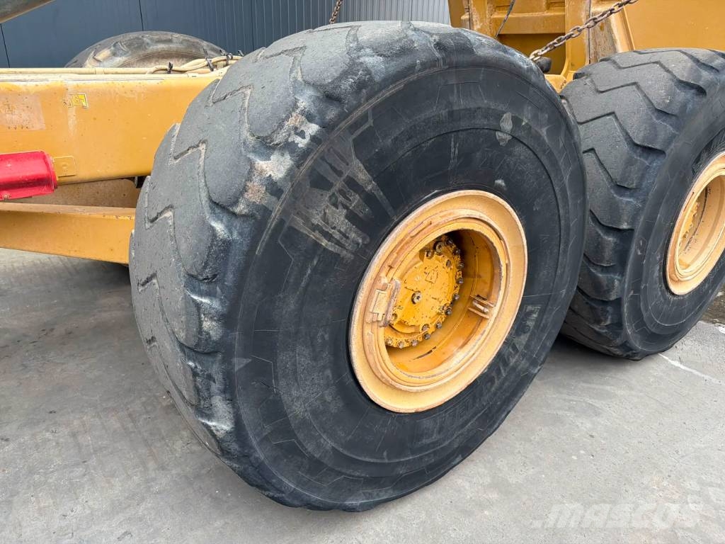 CAT 740B Artikulētie pašizgāzēji