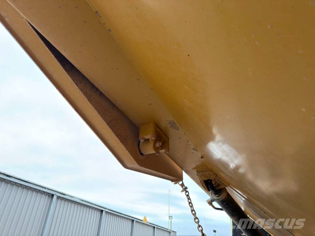 CAT 740B Artikulētie pašizgāzēji