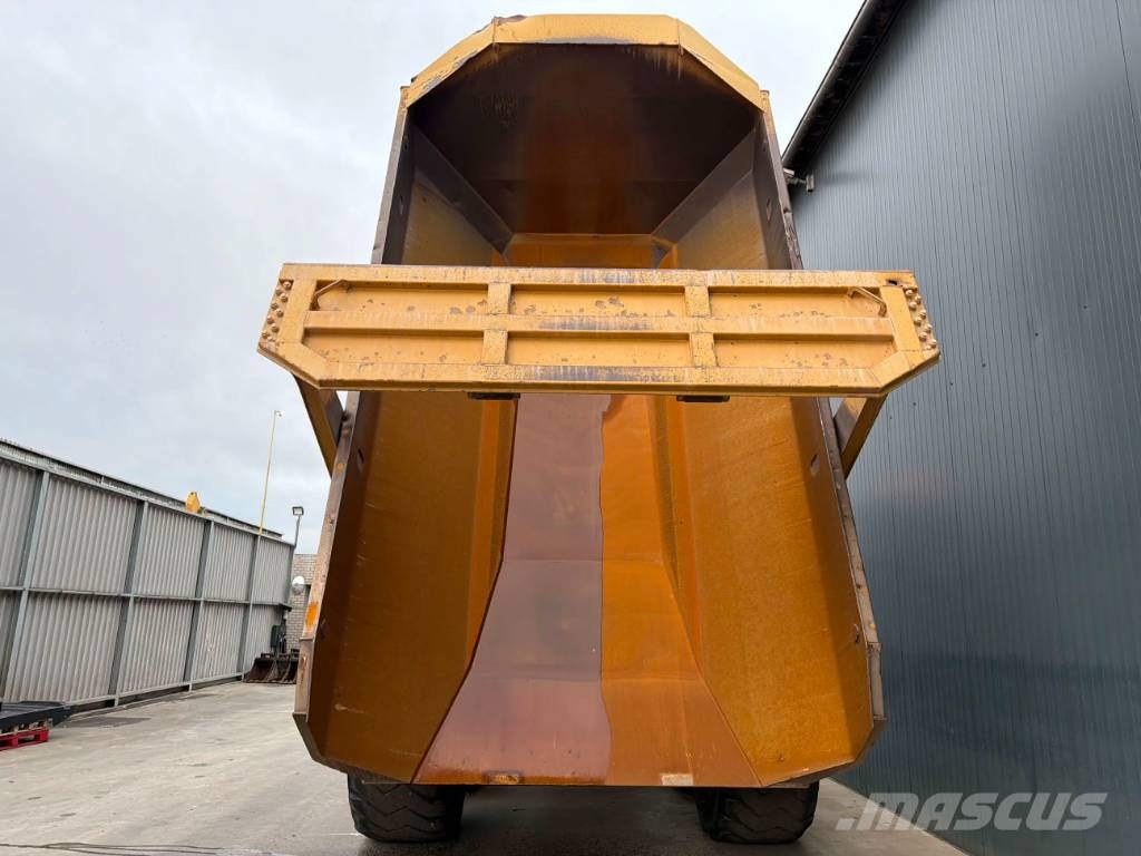 CAT 740B Artikulētie pašizgāzēji