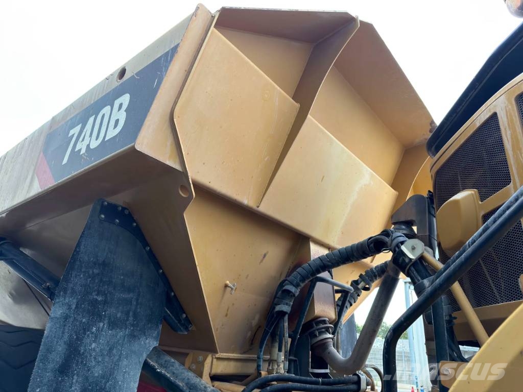 CAT 740B Artikulētie pašizgāzēji