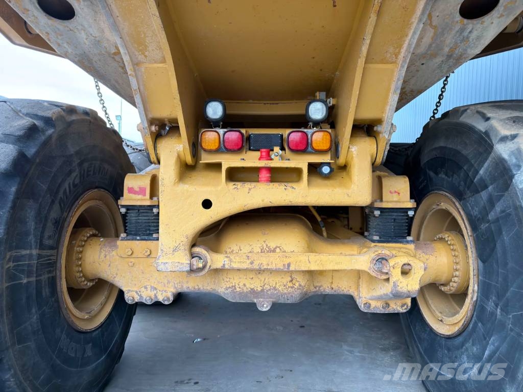 CAT 740B Artikulētie pašizgāzēji