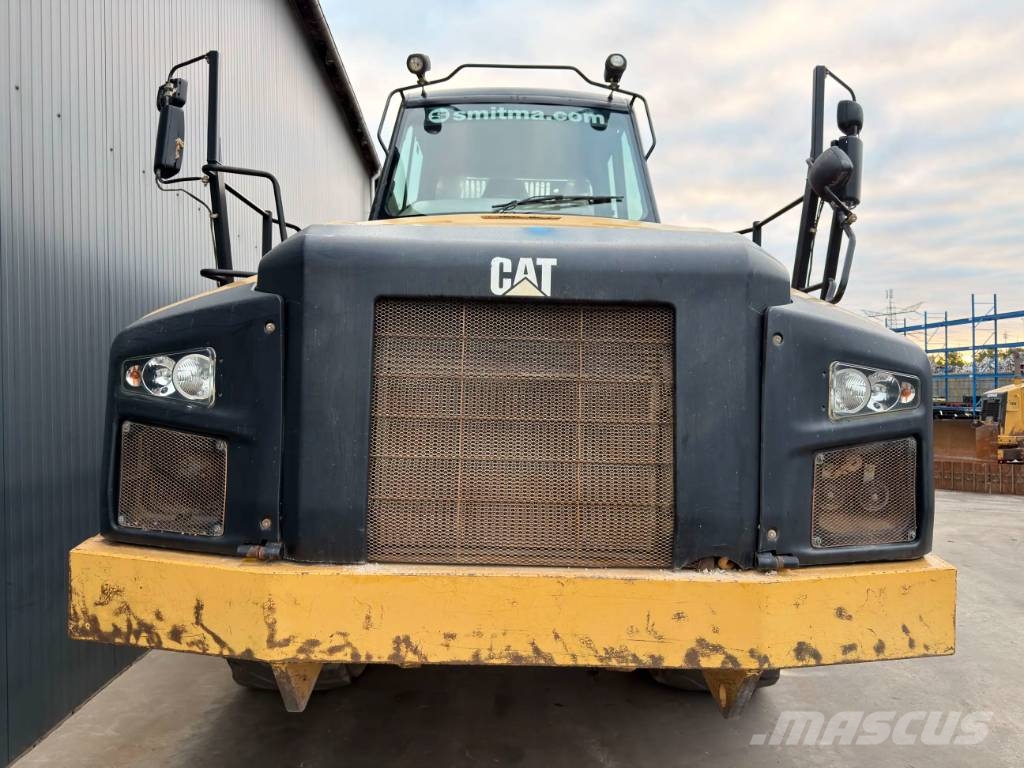 CAT 740B Artikulētie pašizgāzēji